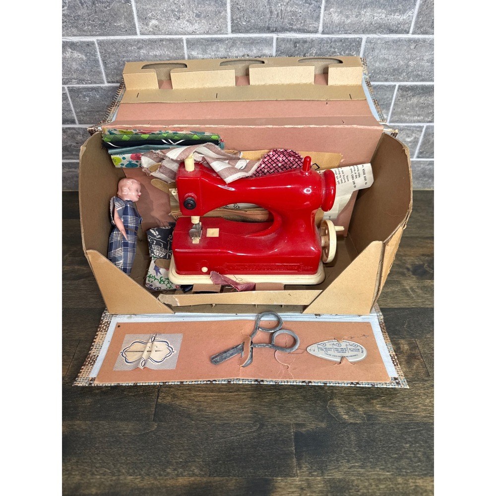 Vintage Hassenfeld Bros Jr Miss Sewing Kit Toy Red Sewing Machine Case 1950s - Picture 6 of 9